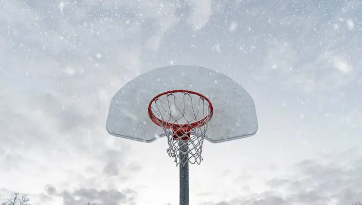 basketball-in-winter
