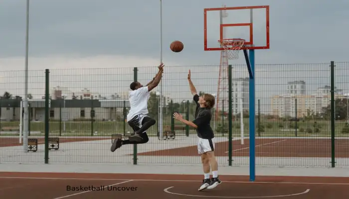 player shoot basketball